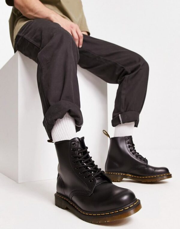 Dr Martens 1460 8-Eye smooth leather lace up boots-Black